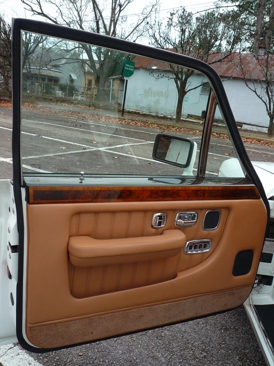 1994 Bentley Brooklands - Image 25 of 31