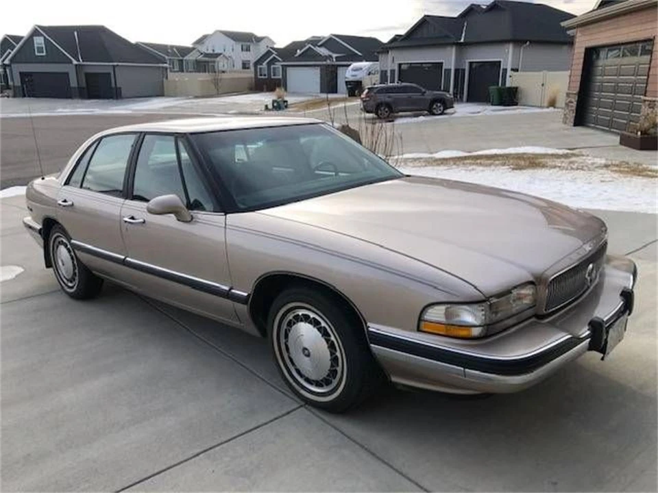 1994 Buick LeSabre - Image 14 of 15