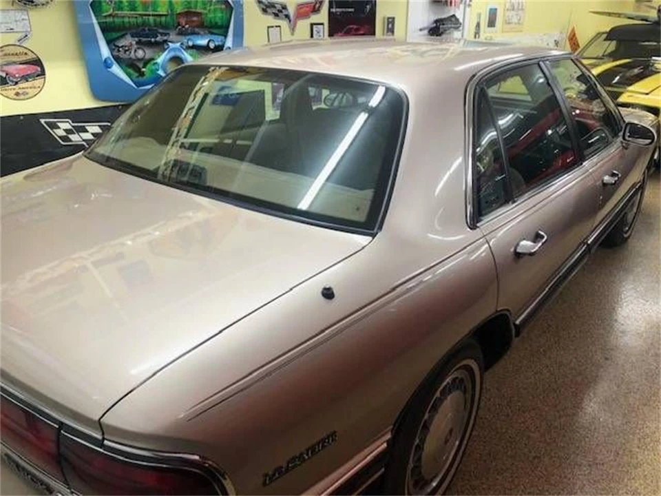 1994 Buick LeSabre - Image 11 of 15