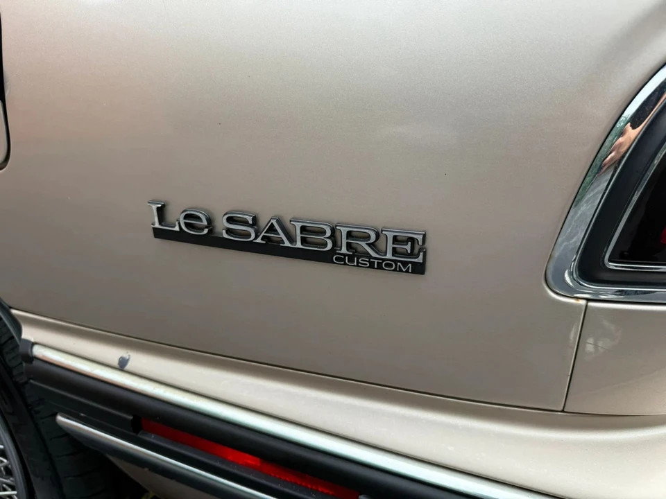 1994 Buick LeSabre - Image 21 of 22