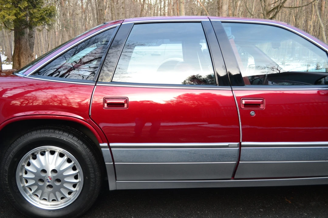 1994 Buick Regal - Image 27 of 31