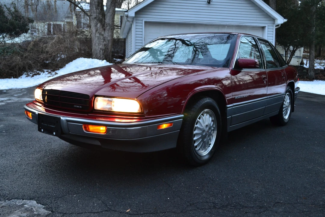 1994 Buick Regal - Image 7 of 31