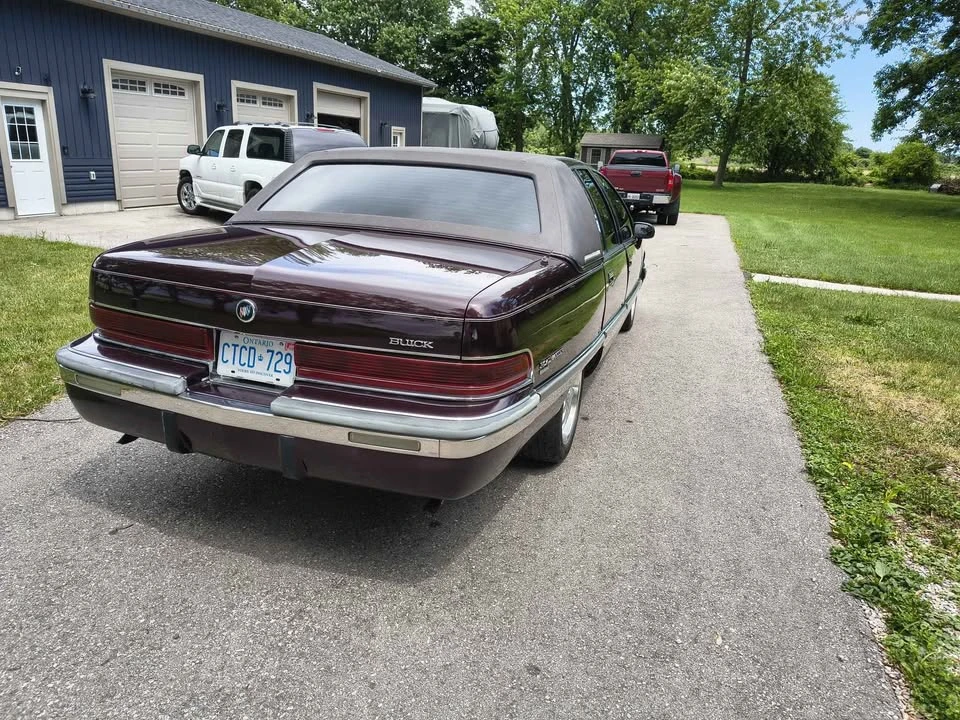 1994 Buick Roadmaster - Image 5 of 7