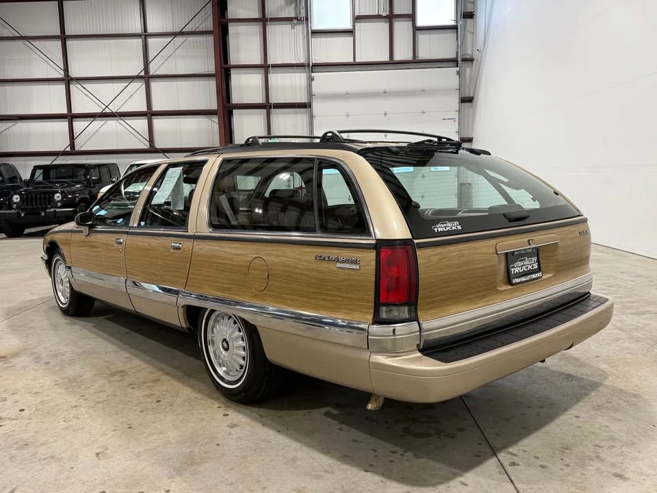1994 Buick Roadmaster - Image 10 of 18