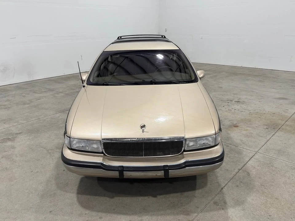 1994 Buick Roadmaster - Image 4 of 18