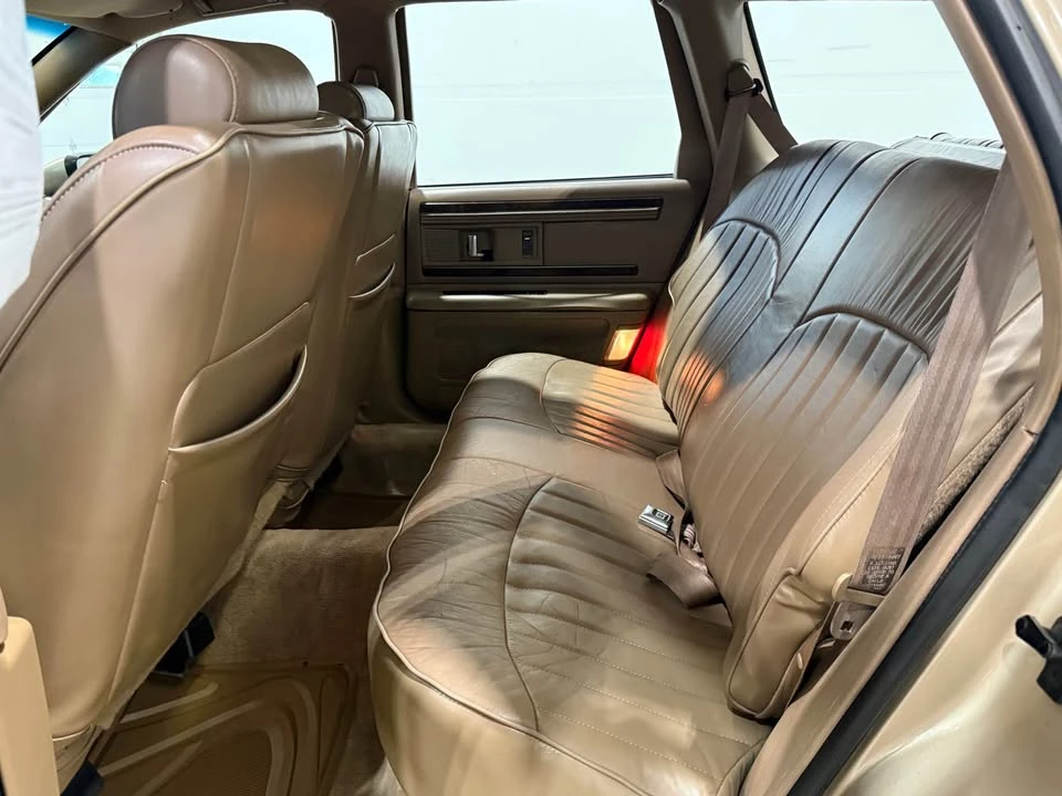 1994 Buick Roadmaster - Image 13 of 18