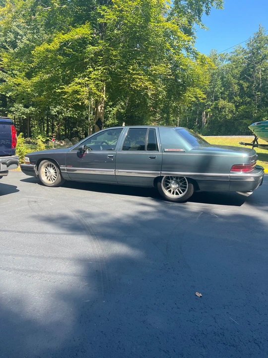 1994 Buick Roadmaster - Image 2 of 21