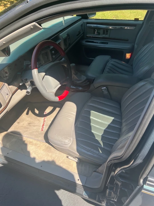 1994 Buick Roadmaster - Image 9 of 21