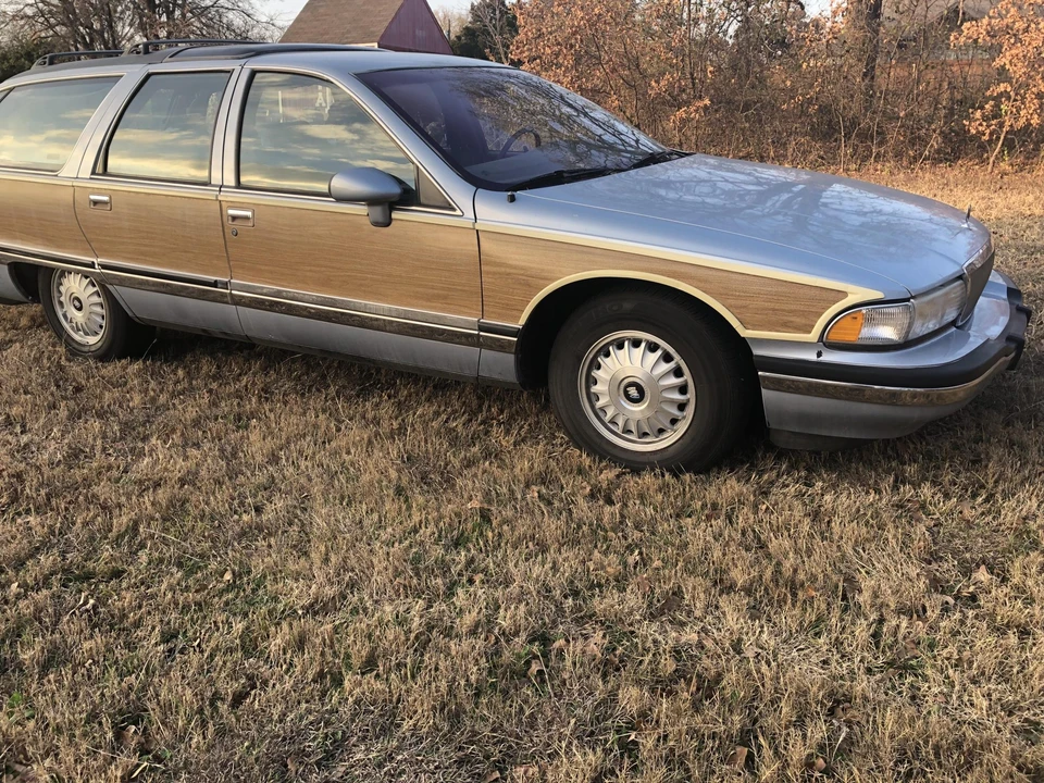 1994 Buick Roadmaster - Image 24 of 31