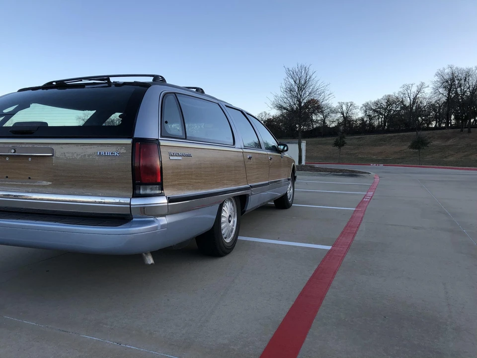 1994 Buick Roadmaster - Image 8 of 31