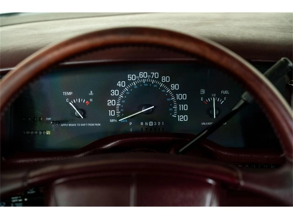 1994 Buick Roadmaster - Image 26 of 31