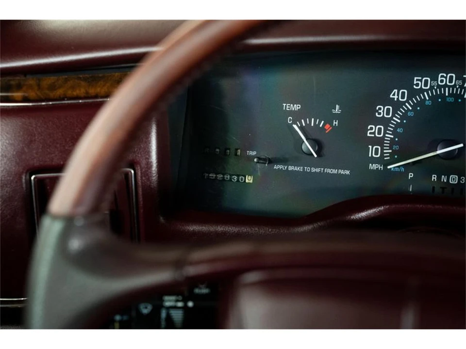 1994 Buick Roadmaster - Image 27 of 31