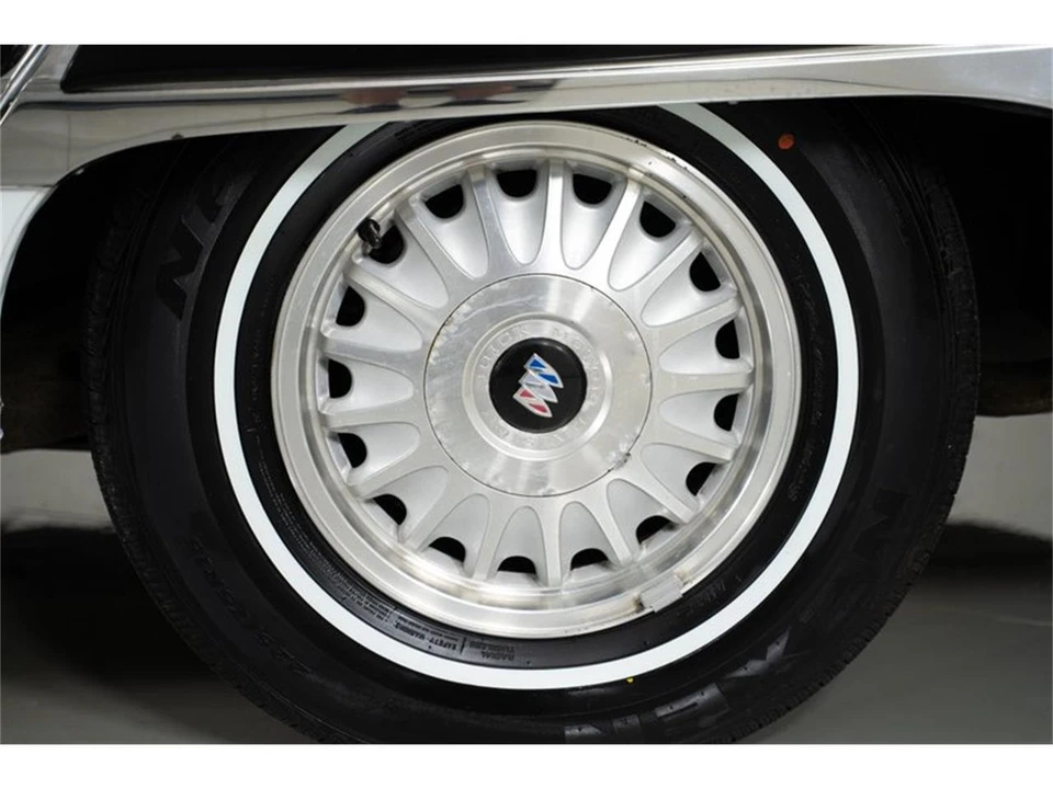 1994 Buick Roadmaster - Image 6 of 31