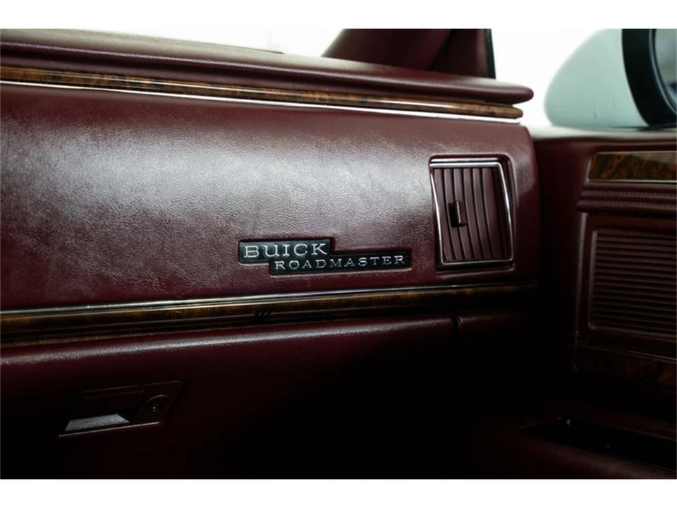 1994 Buick Roadmaster - Image 31 of 31