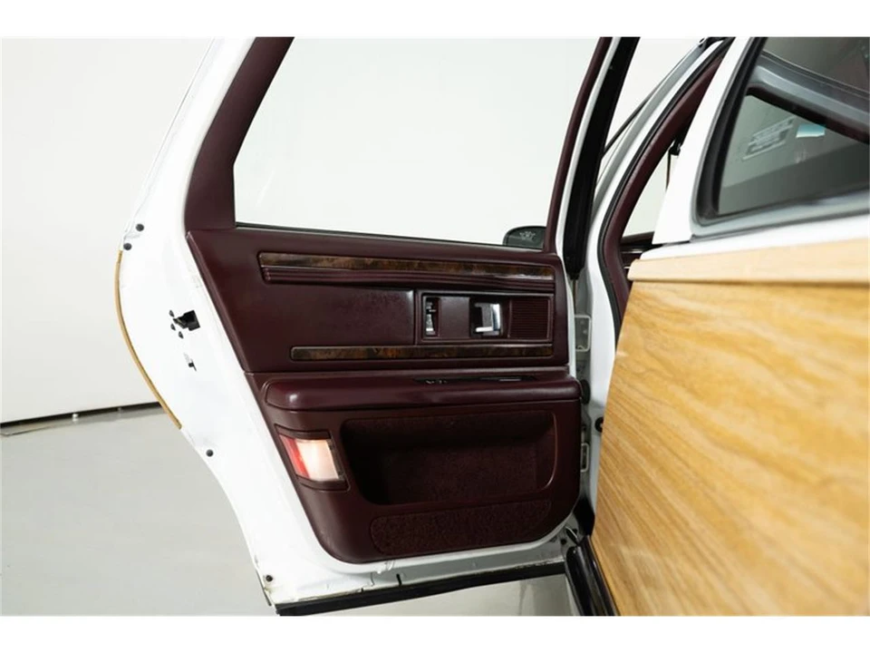 1994 Buick Roadmaster - Image 19 of 31