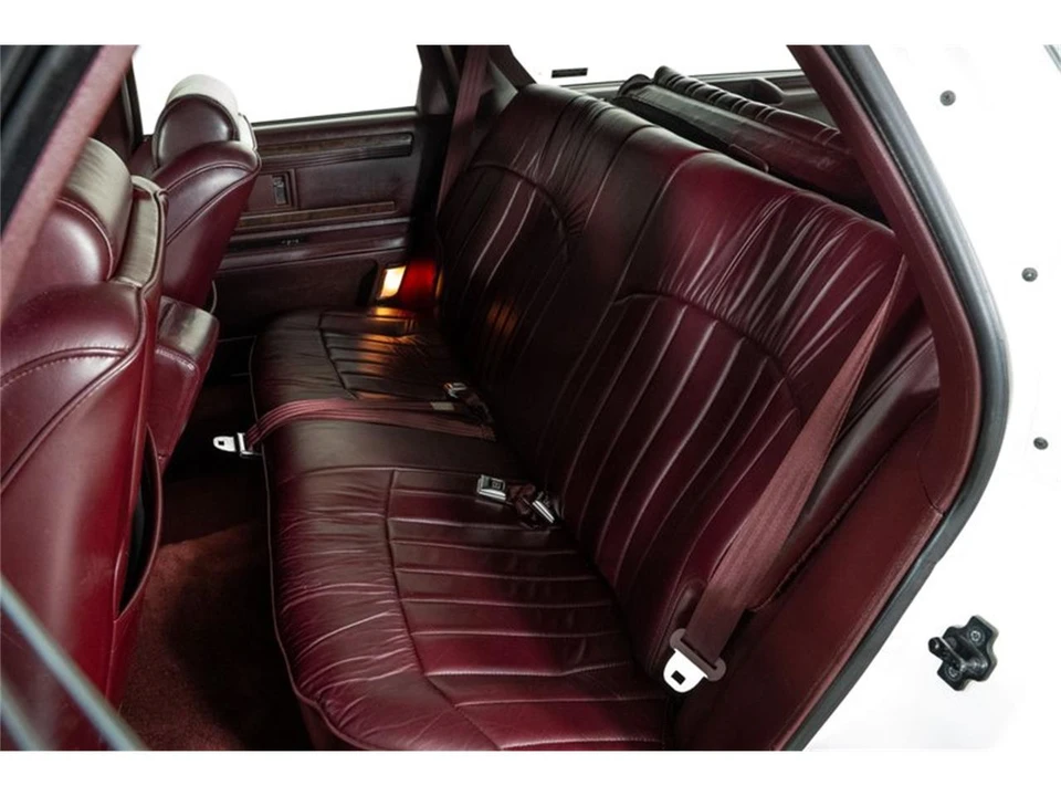 1994 Buick Roadmaster - Image 22 of 31