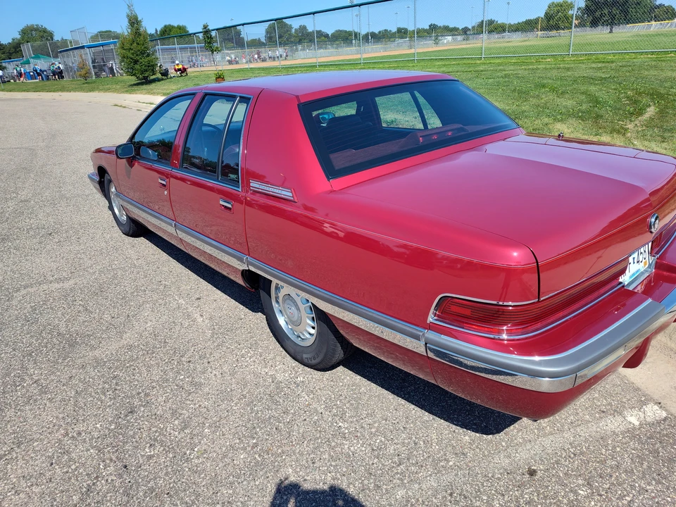 1994 Buick Roadmaster - Image 4 of 31