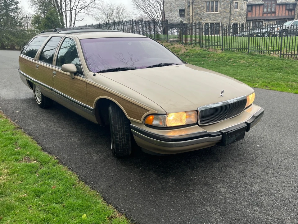 1994 Buick Roadmaster - Image 3 of 23