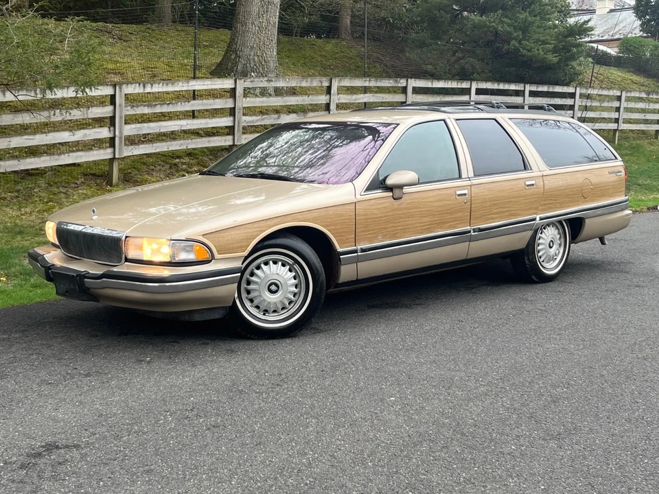 1994 Buick Roadmaster - Image 2 of 23