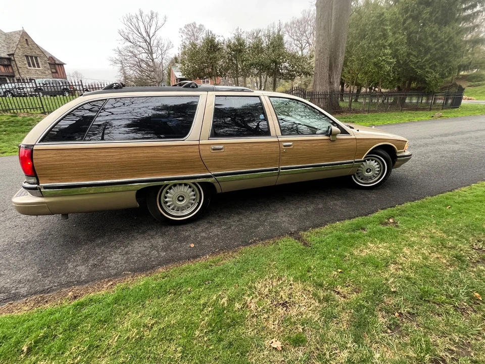 1994 Buick Roadmaster - Image 4 of 23