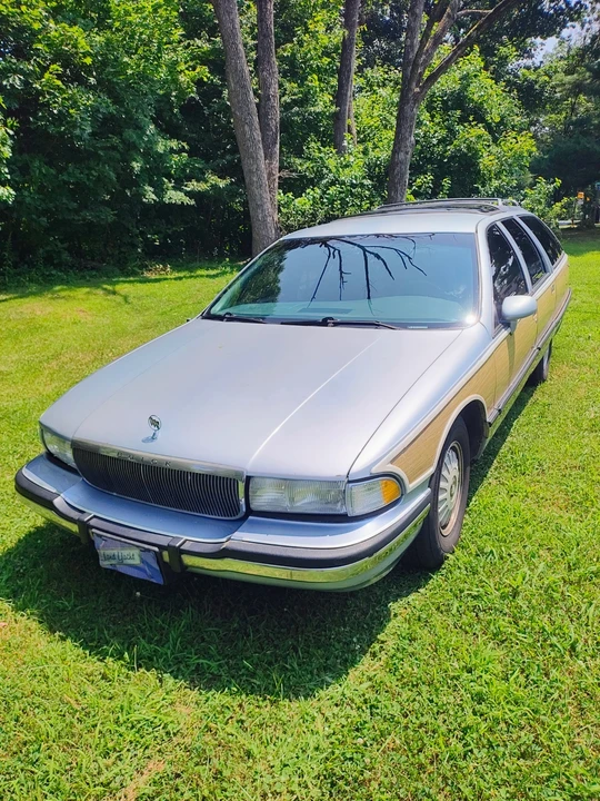 1994 Buick Roadmaster - Image 2 of 28