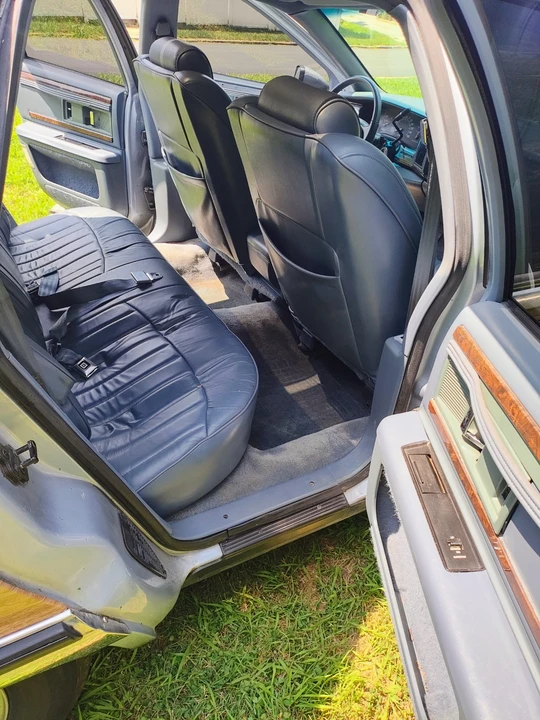 1994 Buick Roadmaster - Image 17 of 28