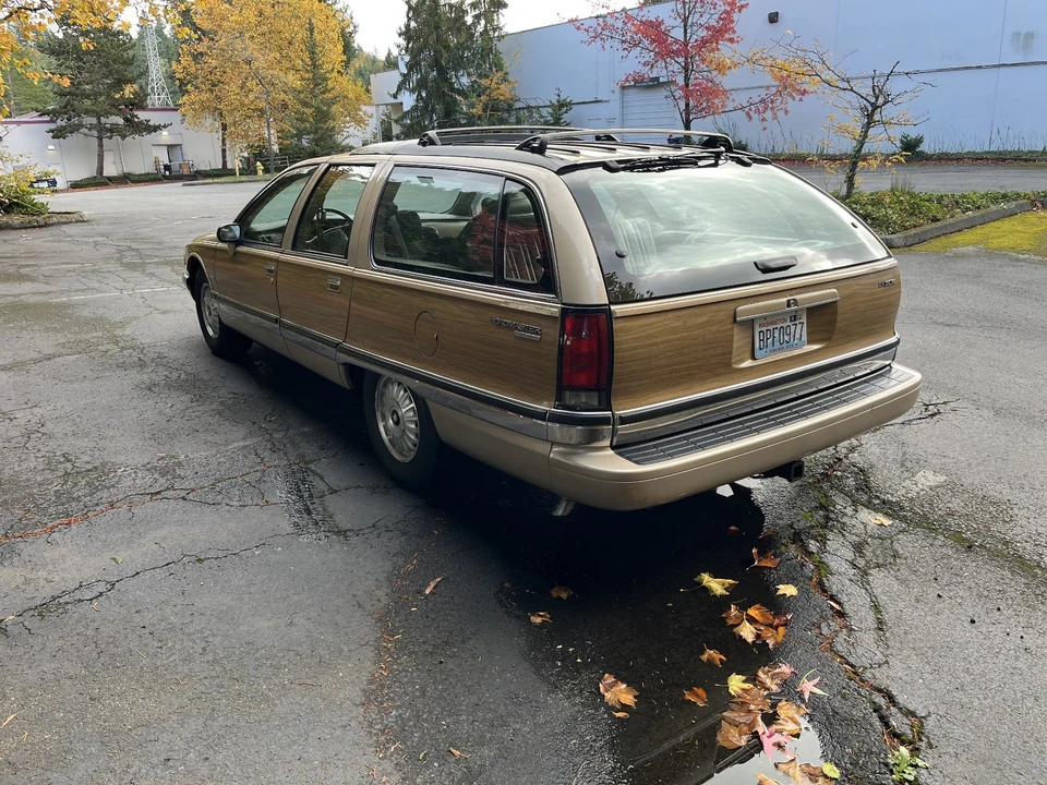 1994 Buick Roadmaster - Image 4 of 21