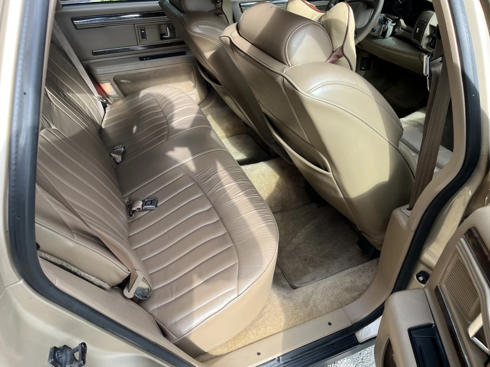 1994 Buick Roadmaster - Image 11 of 21