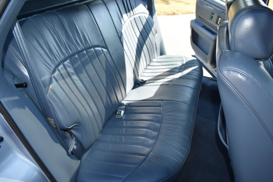 1994 Buick Roadmaster - Image 17 of 21