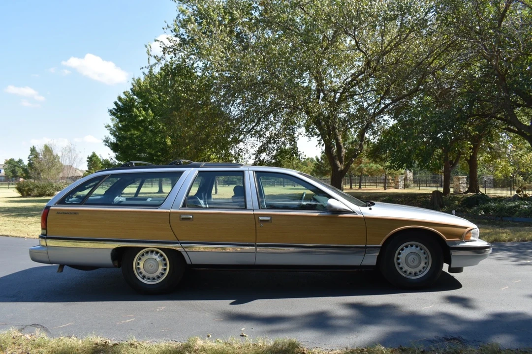 1994 Buick Roadmaster - Image 5 of 21