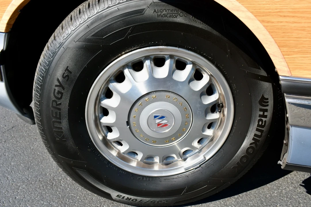 1994 Buick Roadmaster - Image 17 of 21