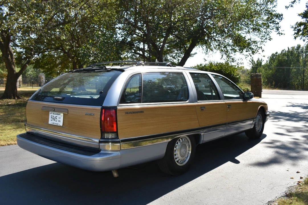 1994 Buick Roadmaster - Image 7 of 21