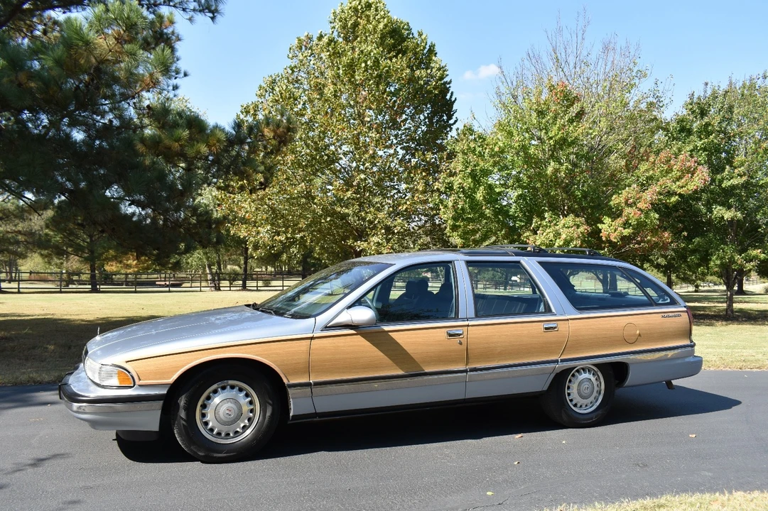 1994 Buick Roadmaster - Image 2 of 21