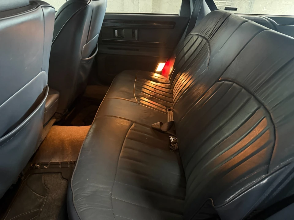 1994 Buick Roadmaster - Image 11 of 21