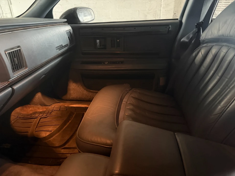 1994 Buick Roadmaster - Image 13 of 21