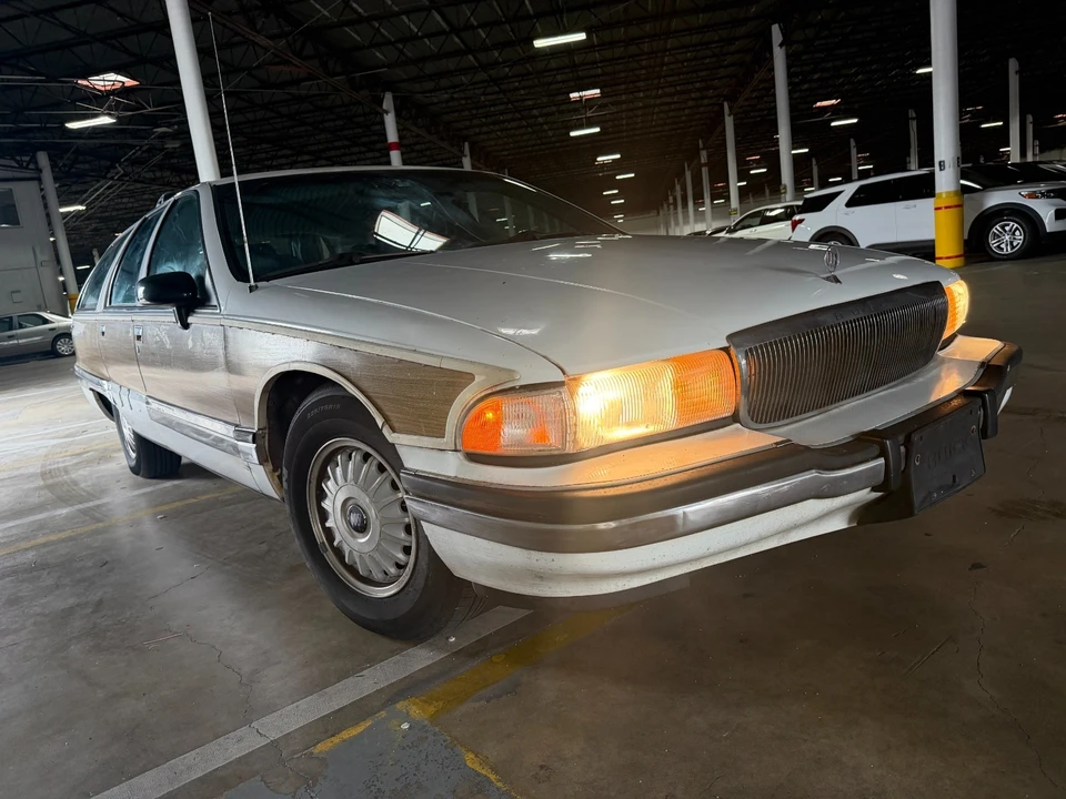1994 Buick Roadmaster - Image 4 of 21