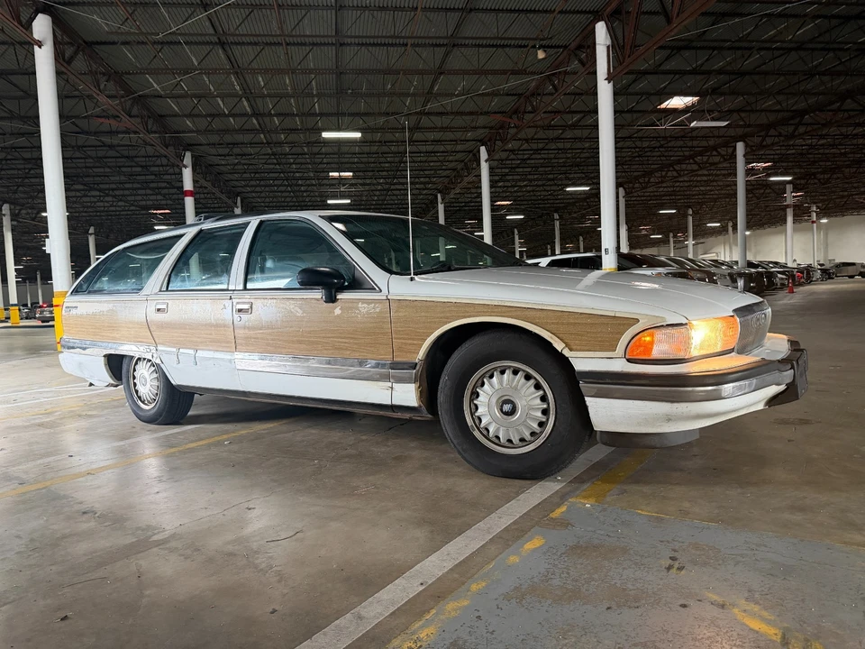 1994 Buick Roadmaster - Image 5 of 21