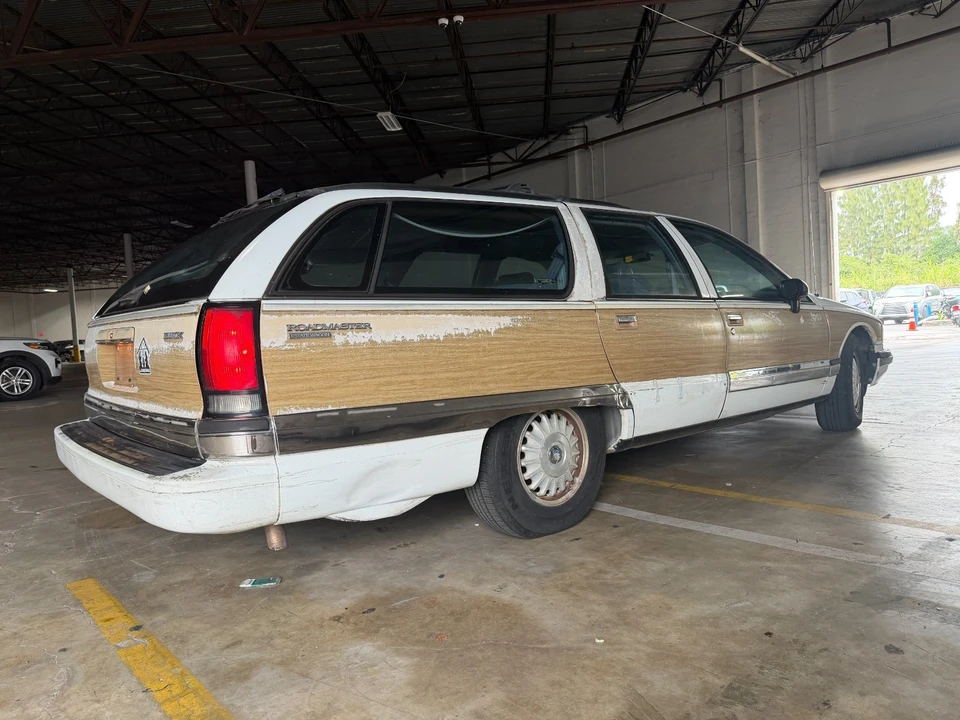 1994 Buick Roadmaster - Image 6 of 21
