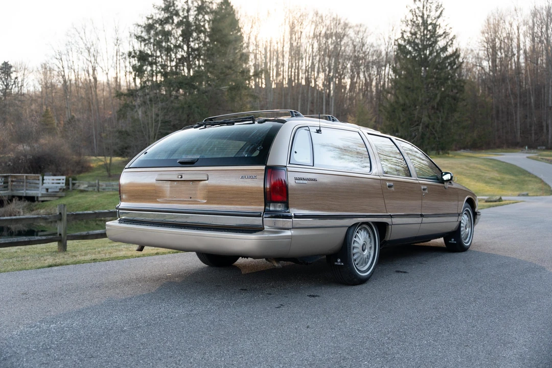 1994 Buick Roadmaster - Image 17 of 31
