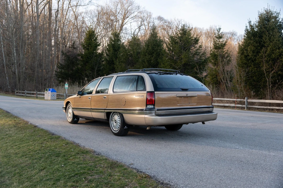 1994 Buick Roadmaster - Image 10 of 31