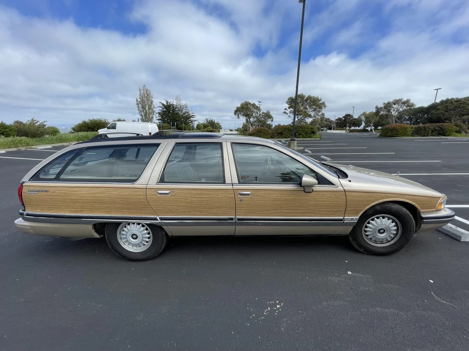 1994 Buick Roadmaster - Image 24 of 31