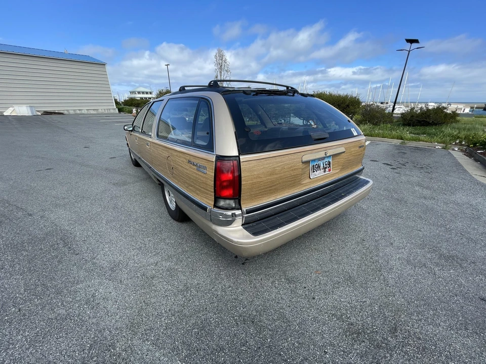 1994 Buick Roadmaster - Image 28 of 31