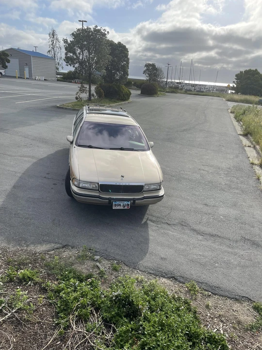 1994 Buick Roadmaster - Image 2 of 31