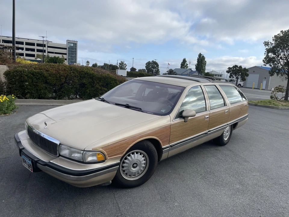 1994 Buick Roadmaster - Image 16 of 31
