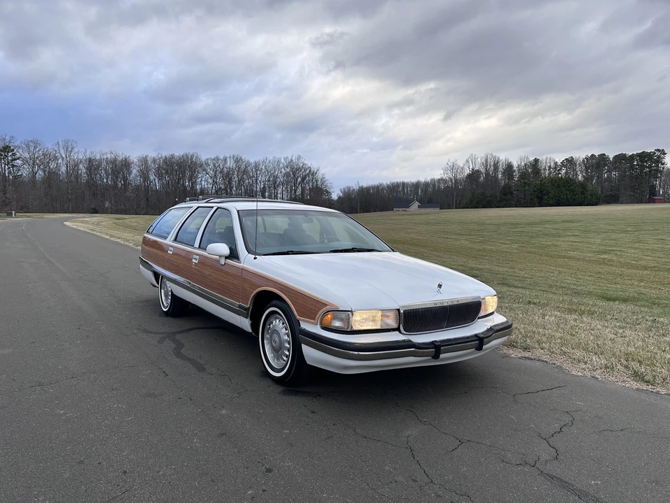 1994 Buick Roadmaster - Image 9 of 31
