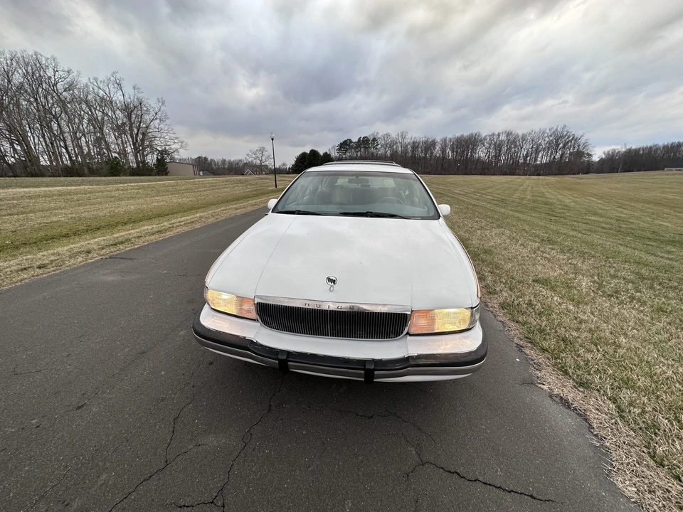 1994 Buick Roadmaster - Image 11 of 31