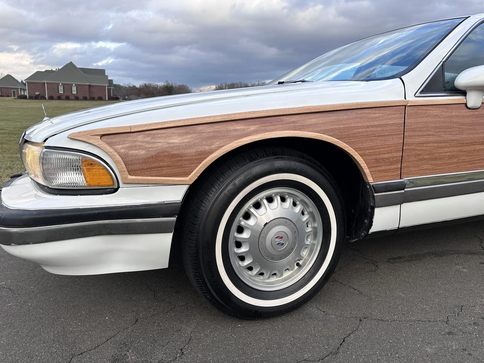 1994 Buick Roadmaster - Image 17 of 31