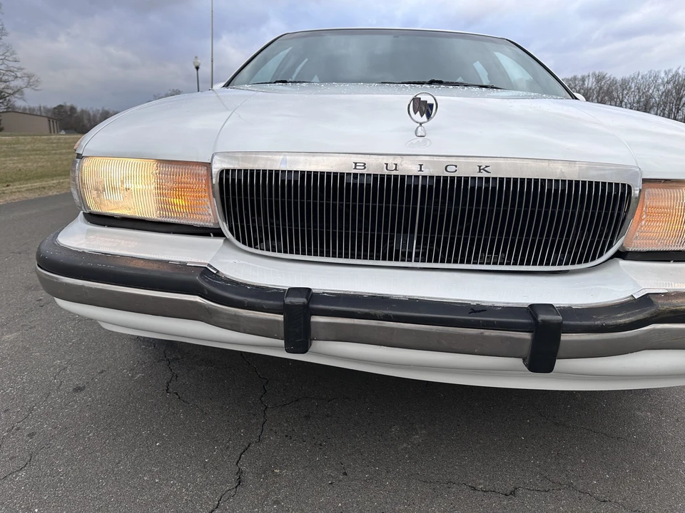 1994 Buick Roadmaster - Image 13 of 31