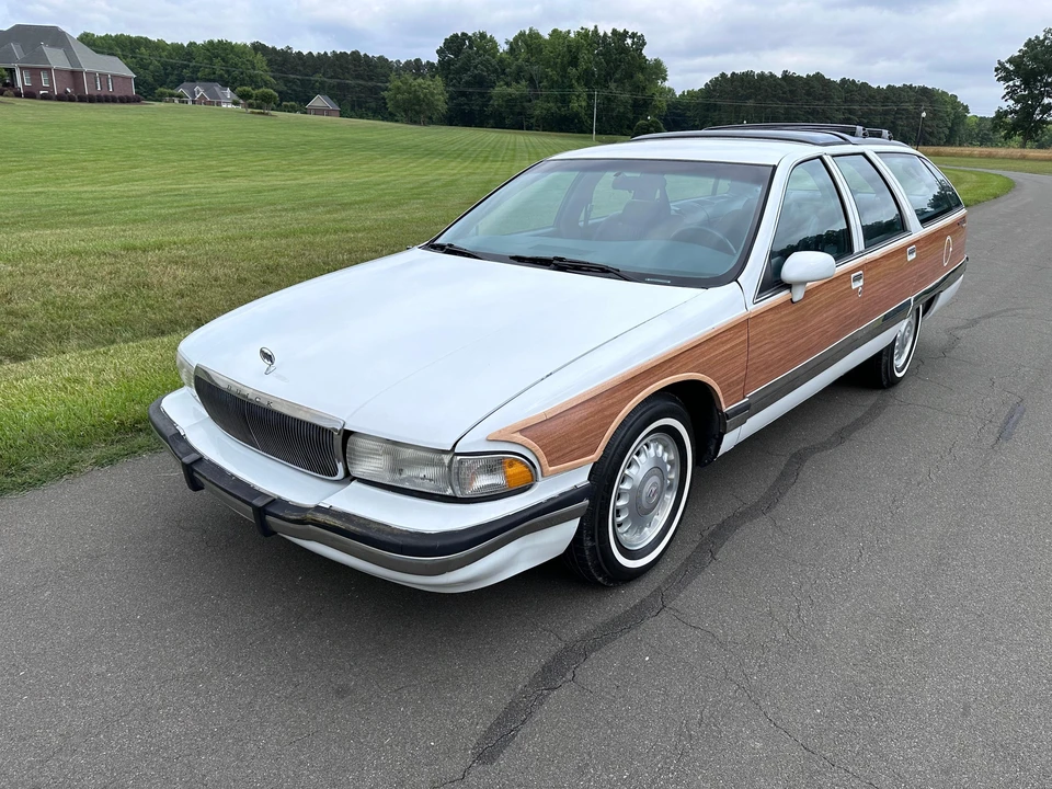1994 Buick Roadmaster - Image 9 of 31