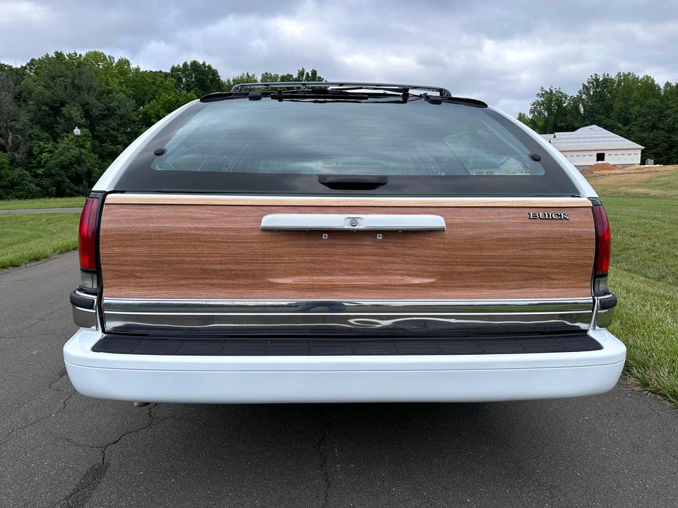 1994 Buick Roadmaster - Image 13 of 31